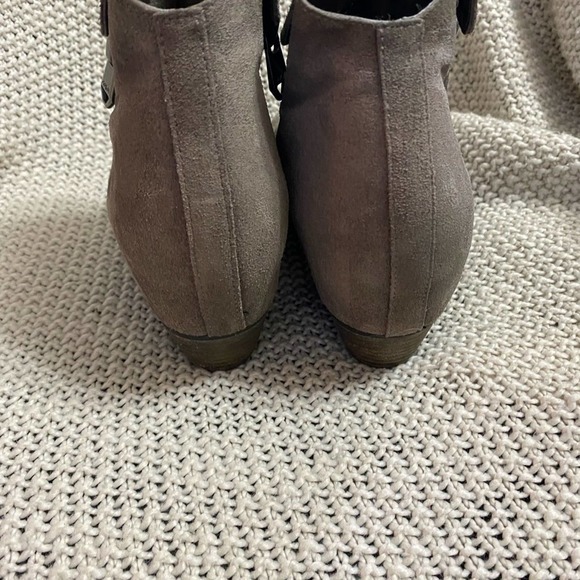 Naya Booties, Size 8.5 - Picture 6 of 7